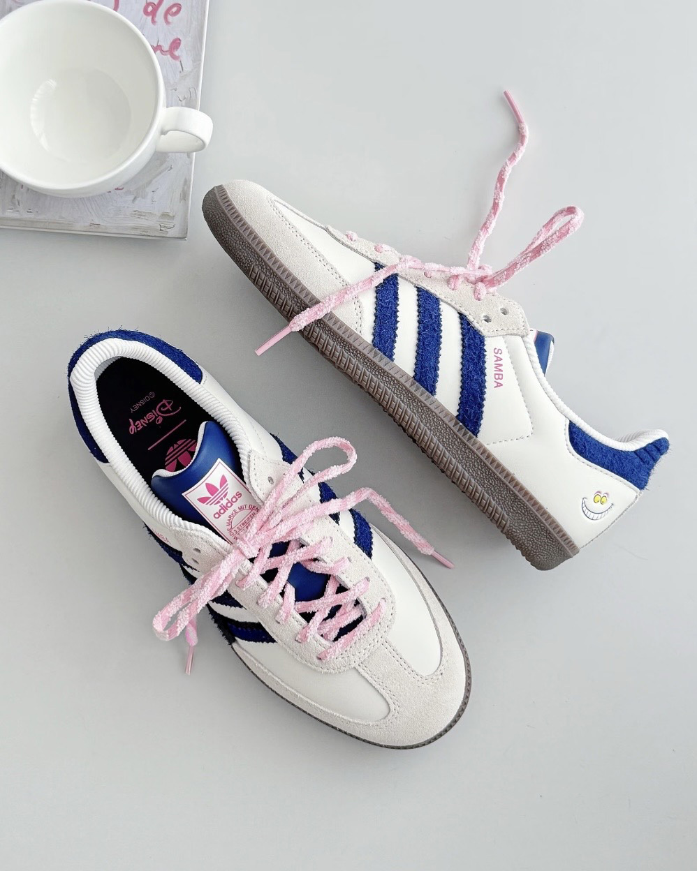 DISNEY 迪士尼 愛麗絲的夢遊仙境 X ADIDAS ORIGINALS SAMBA 柴郡貓 妙妙貓 女鞋 KH5899 / 調貨