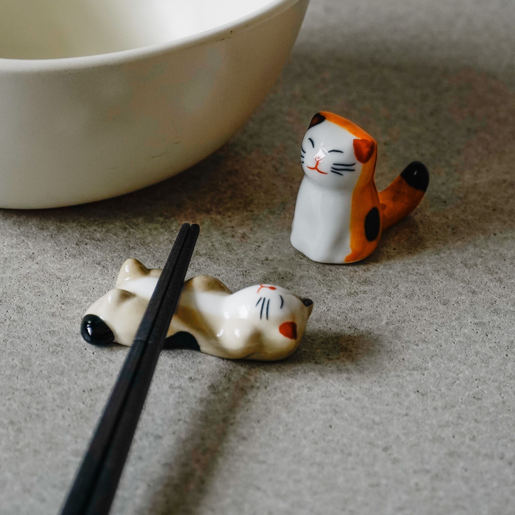 慵懶陶瓷貓咪擺飾2入 共兩款
