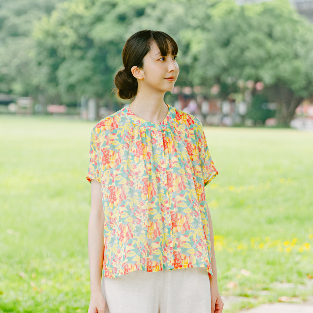 透膚寬版上衣/台灣原生樹/台灣欒樹