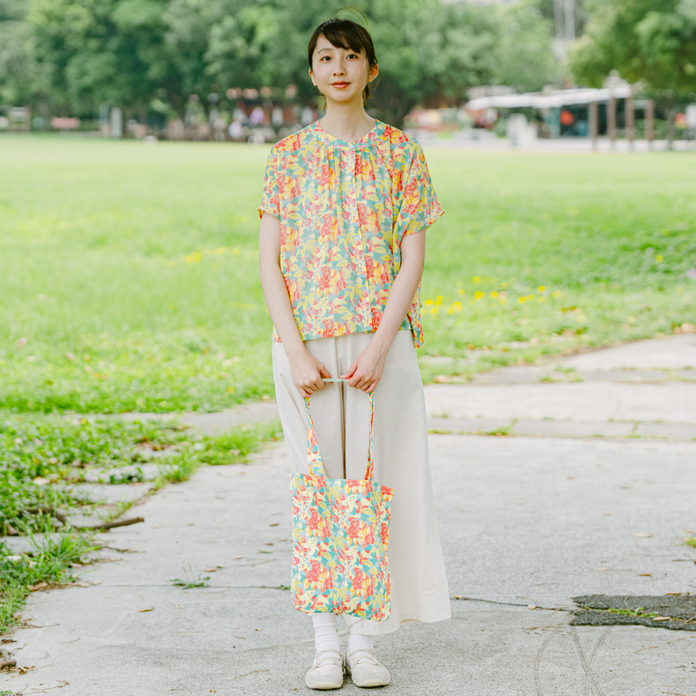 印花樂透膚寬版上衣/台灣原生樹/台灣欒樹