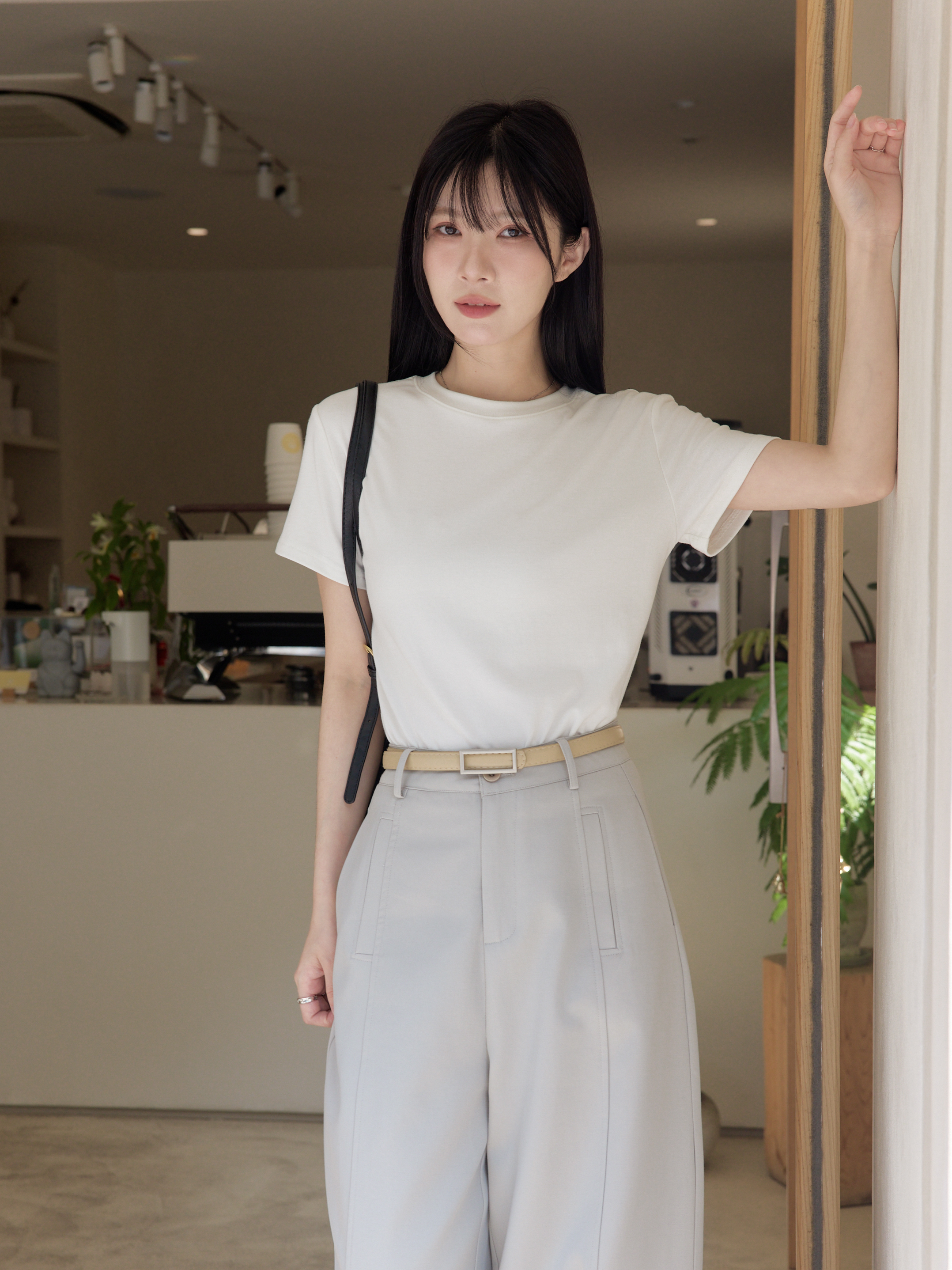 夏の通勤も汗知らず・細見え美脚3点セット オリジナル もっちり肌触り 細見えショートT ×1 ＋ オリジナル UVカット 接触冷感 美脚パンツ ×1 ＋ オリジナル UVカット 接触冷感 シャツ ×1 （NT$200お得）