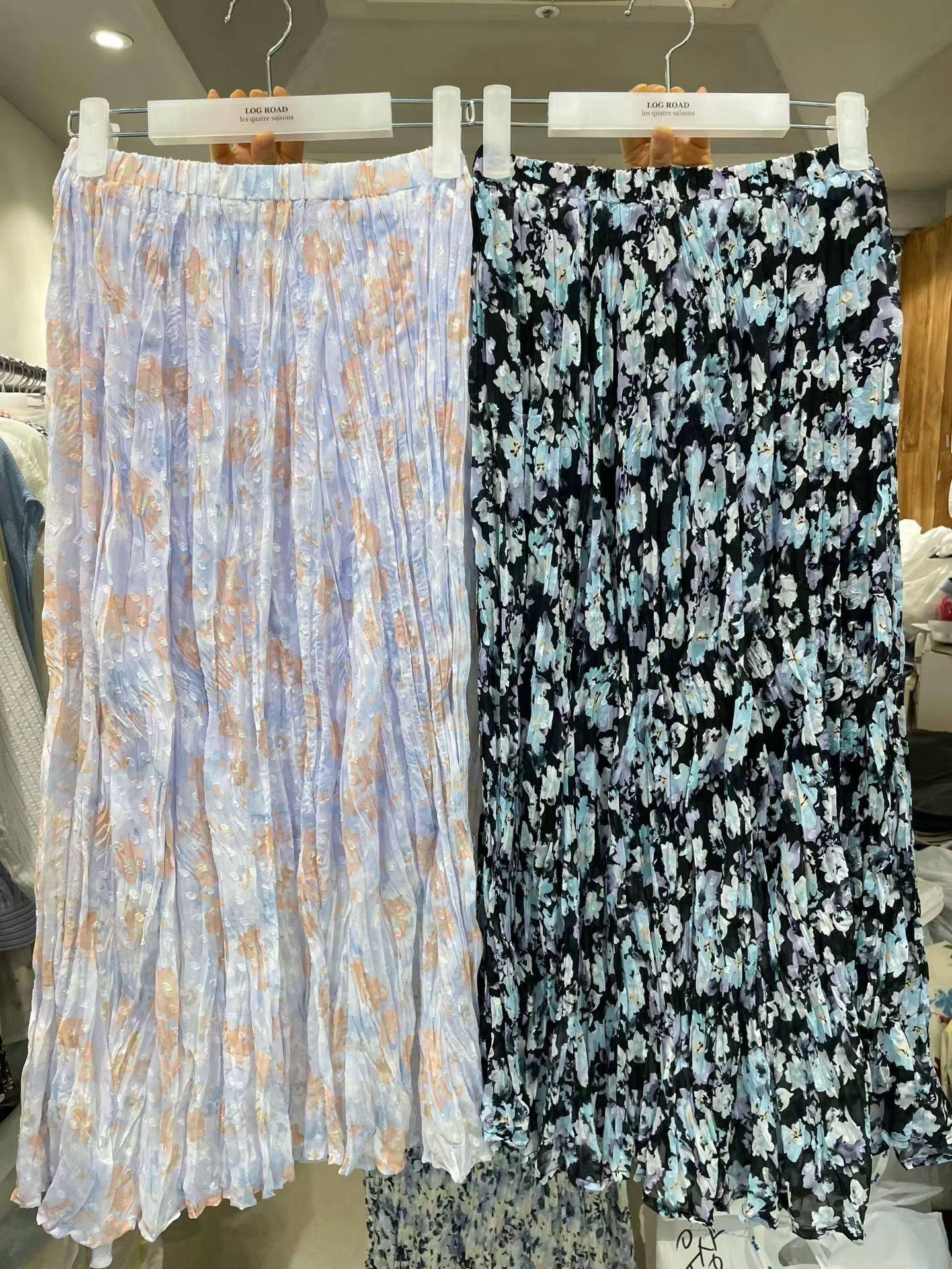 LR6208 波浪壓紋花花傘裙