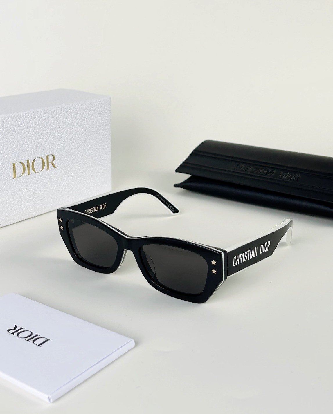 DIOR 側面 不規則形 窄款 黑色 墨鏡