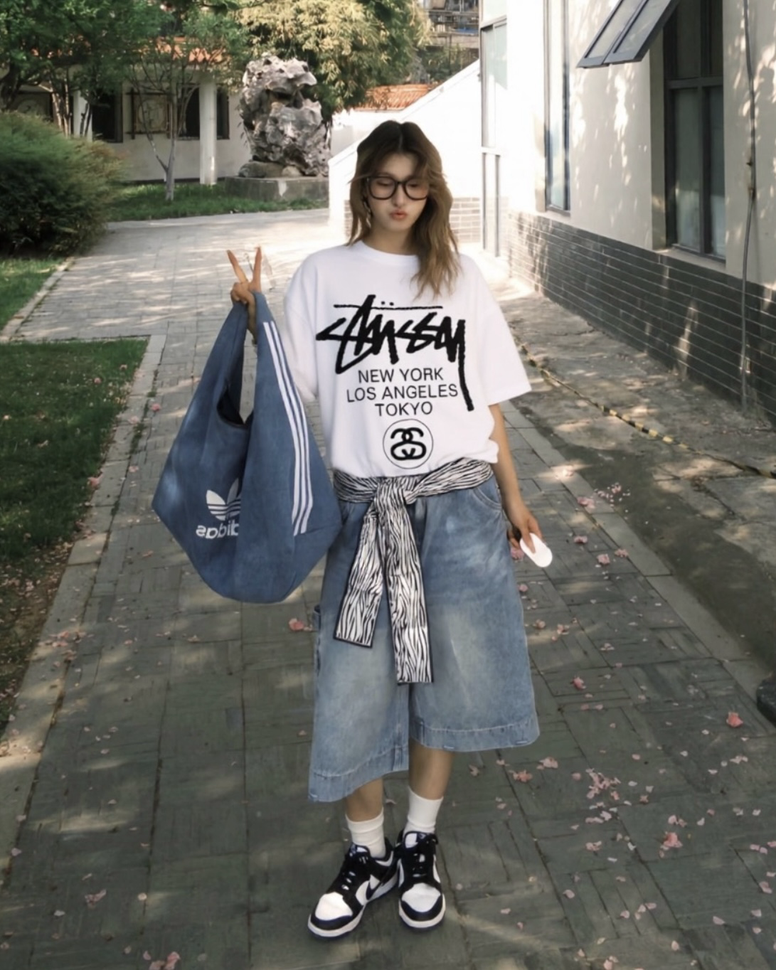 Stussy 26SS WORLD TOUR TEE 世界巡迴系列 美式 復古 短袖 短Tee 上衣 白色 黑色