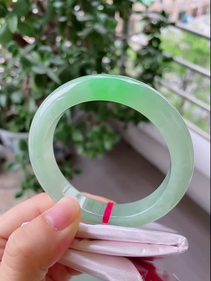 4185839 56.2mm冰飄綠正圈翡翠手鐲 (56-58)