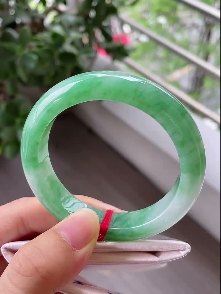 冰飄綠正圈翡翠手鐲,天然翡翠A玉, 緬甸玉, Jade, Jadeite