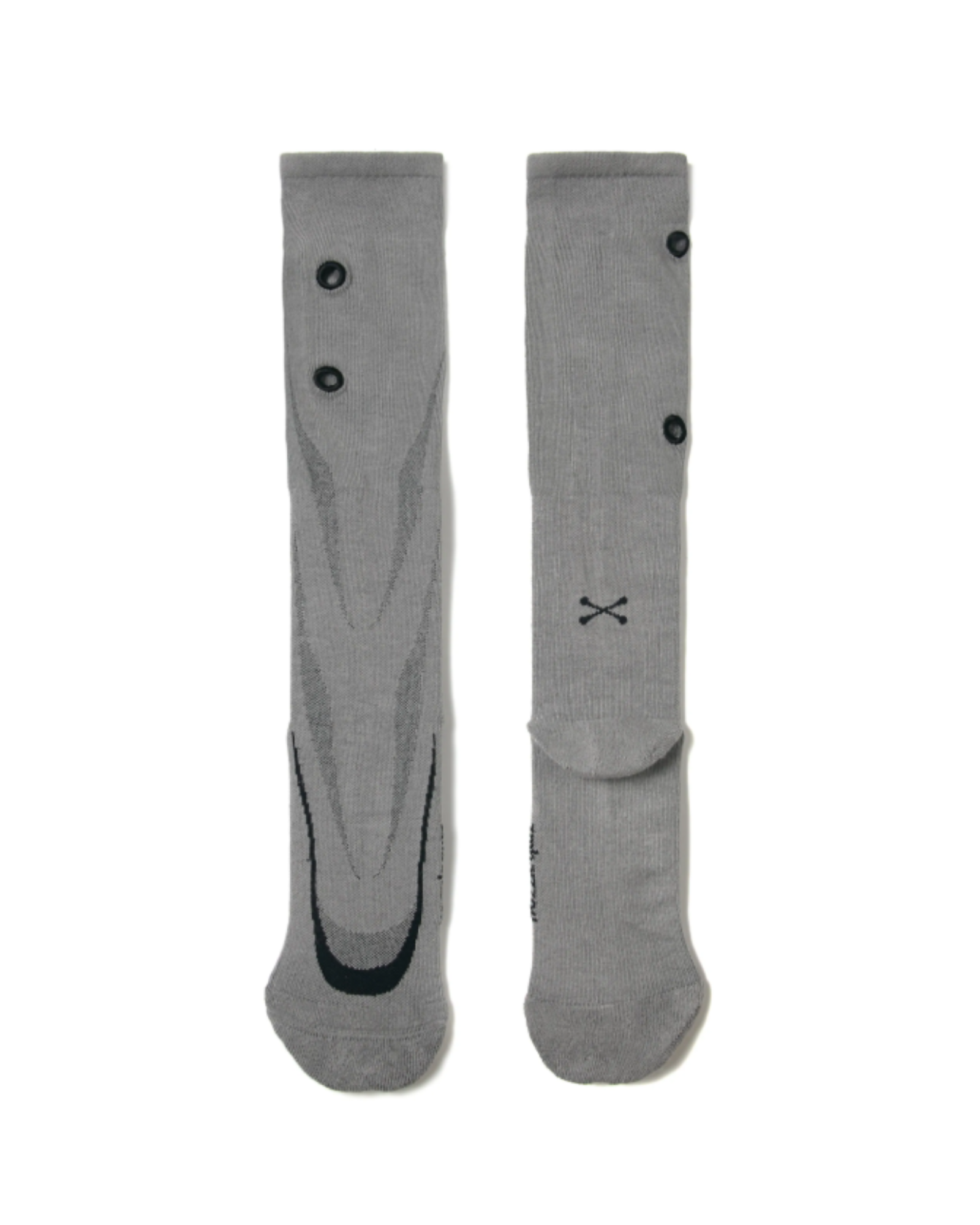 NOZZLE QUIZ Eyelet knee socks (鐵灰）