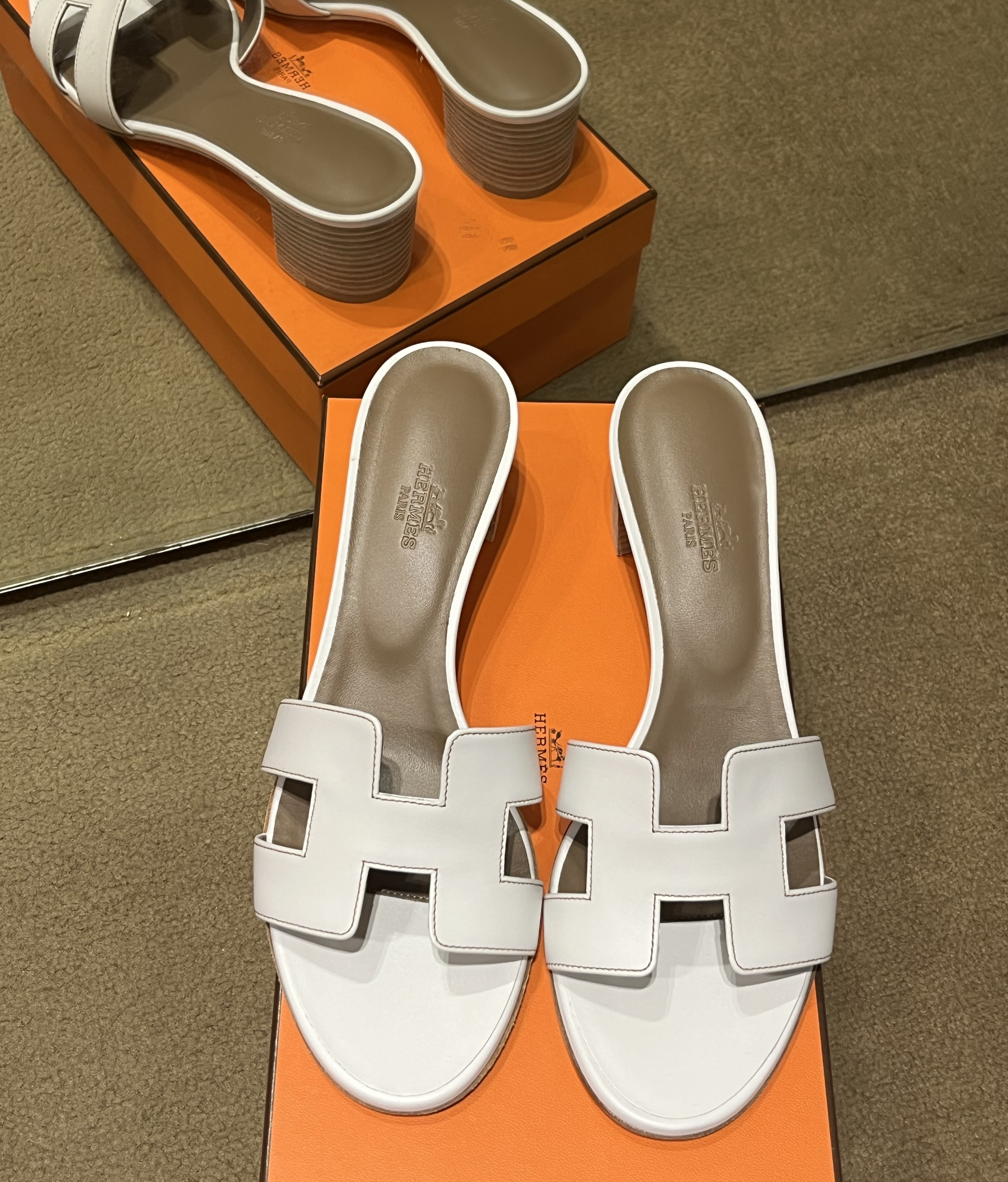 Oasis sandal 01 blanc #38.5  (可預訂鞋碼)