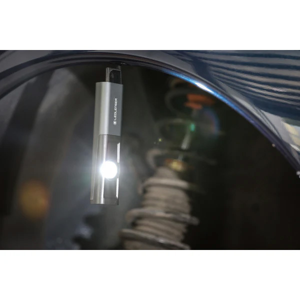 Ledlenser iW5R Rechargeable (Dual Light Source) Light