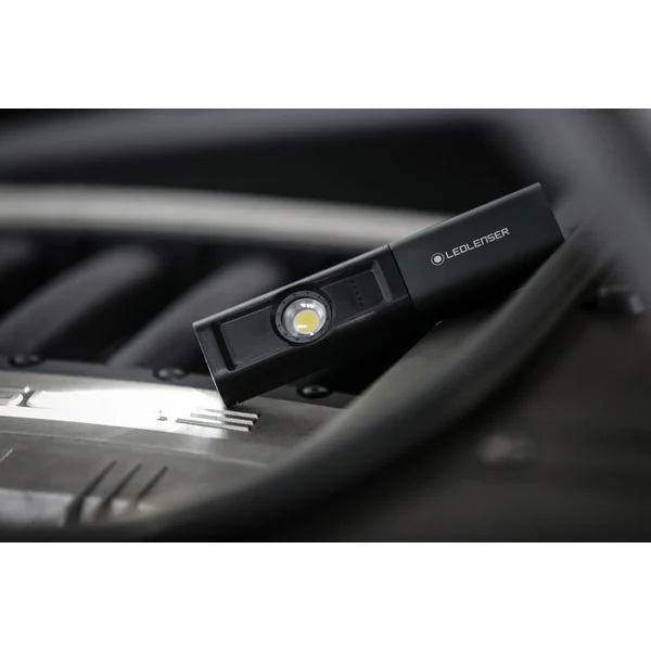 Ledlenser iW5R Rechargeable (Dual Light Source) Light