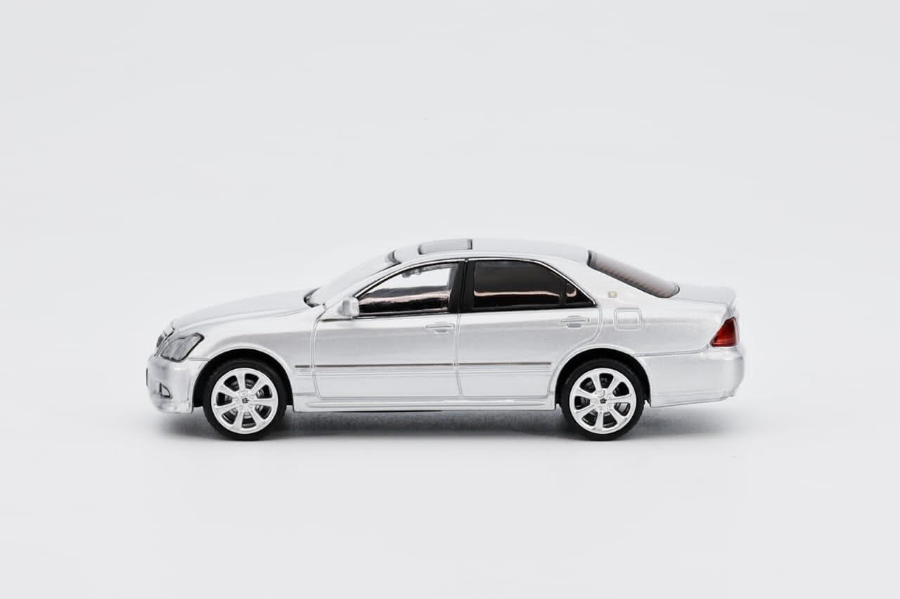 預訂:1/64 DCT #245 Toyota Crown Athlete (S180) 2005 Silver (LL-053-245)