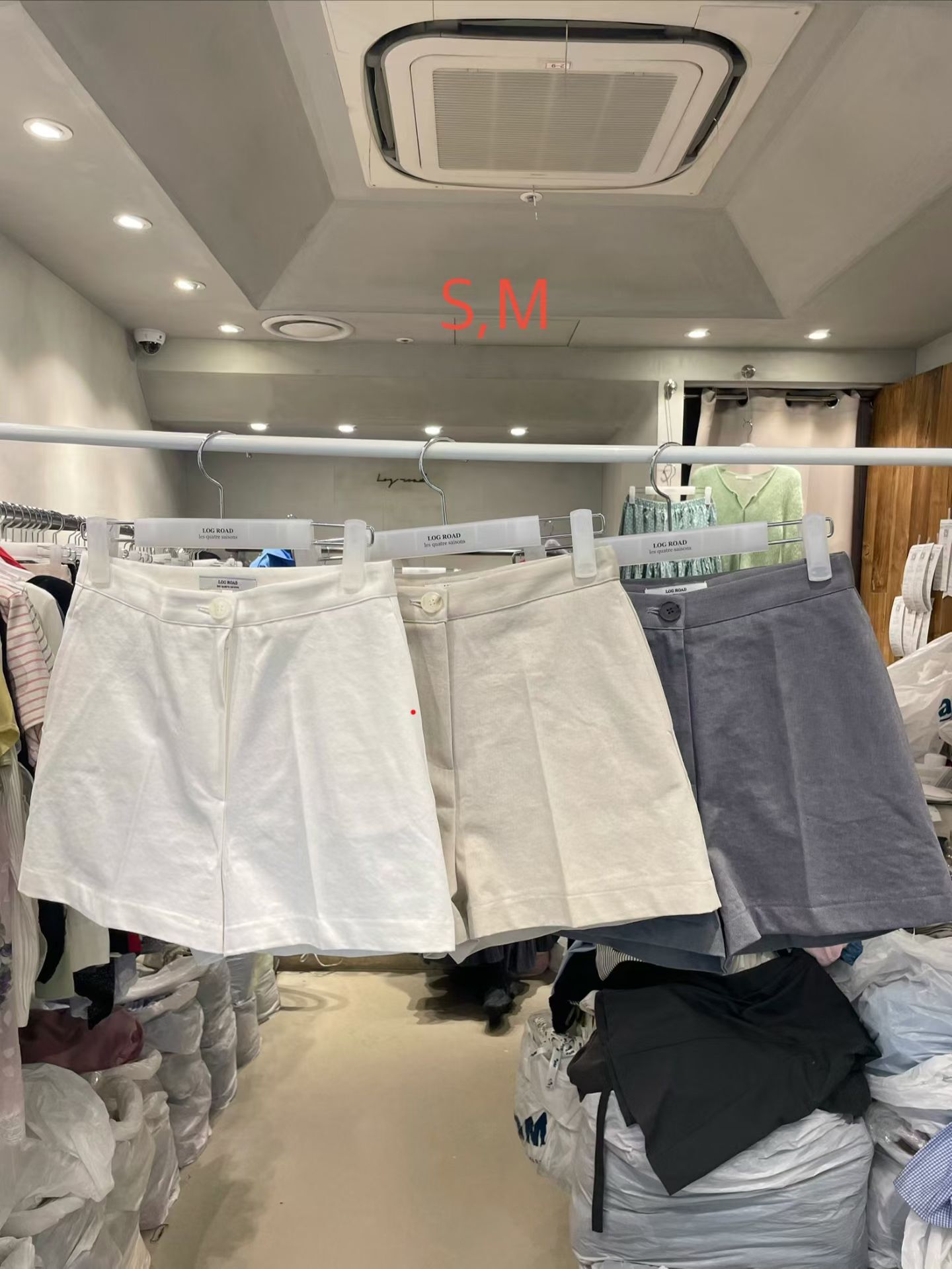 LR6228 簡約中高腰短褲