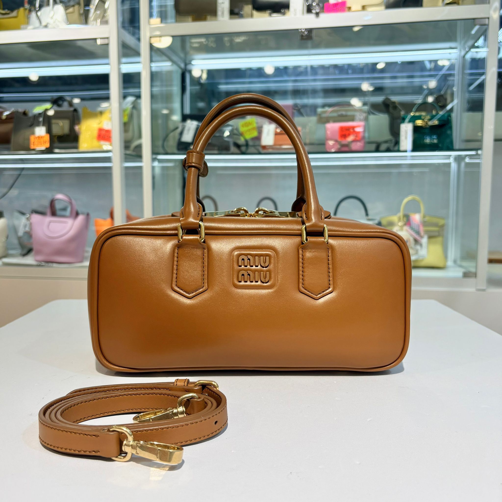 全新 Miu Miu Arcadie 啡色小牛皮 保齡球包 #張員瑛同款 #BRAND NEW #香榭站正品