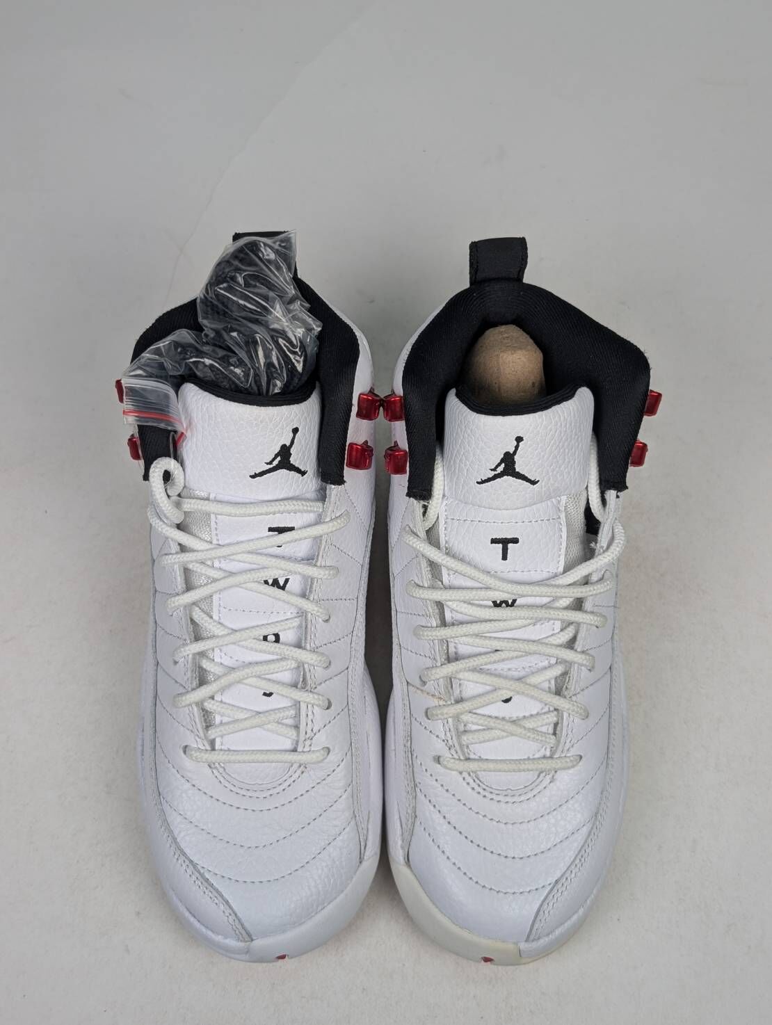 微瑕疵-左右腳中底鞋面鞋帶色差 153265-106 4Y Jordan 12 Retro Twist (GS)
