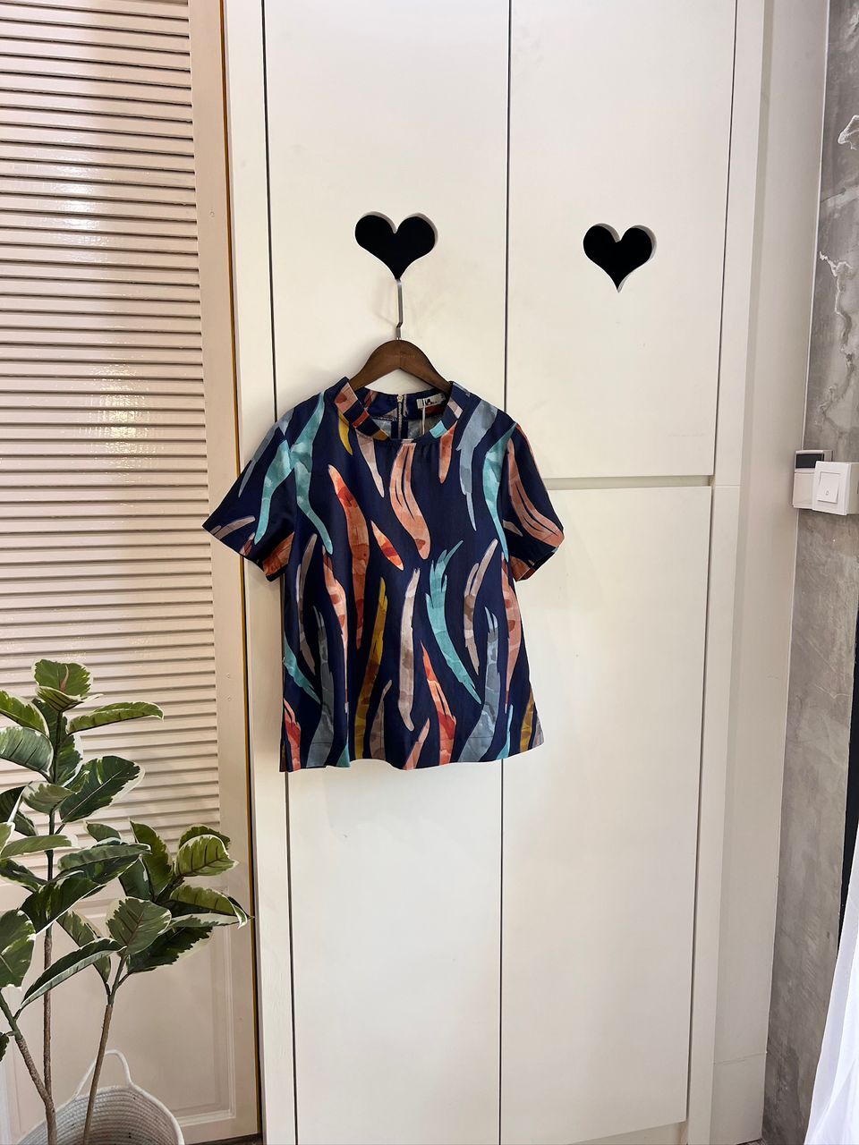 B4321 RM129 ▶️彩色抽象印花上衣 👉M(B:100cm L:62cm) L(B:106cm L:64cm) XL(B:110cm L:66cm) 2XL(B:116cm L:67cm) 3XL(B:120cm L:68cm)