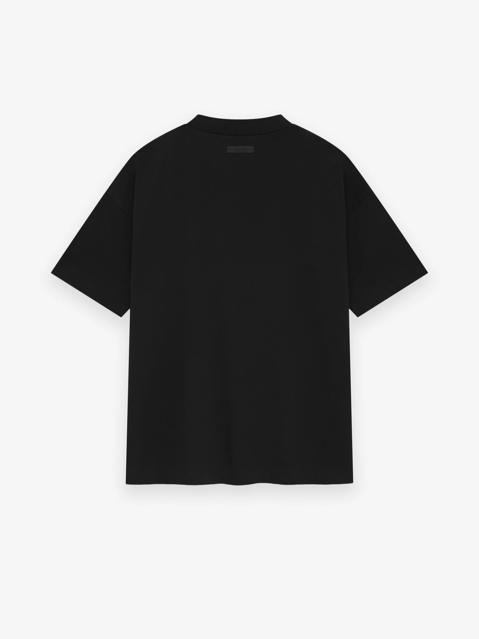 Fear Of God Essentials SS26 Classic Fit Tee Vintage Black 前面LOGO款