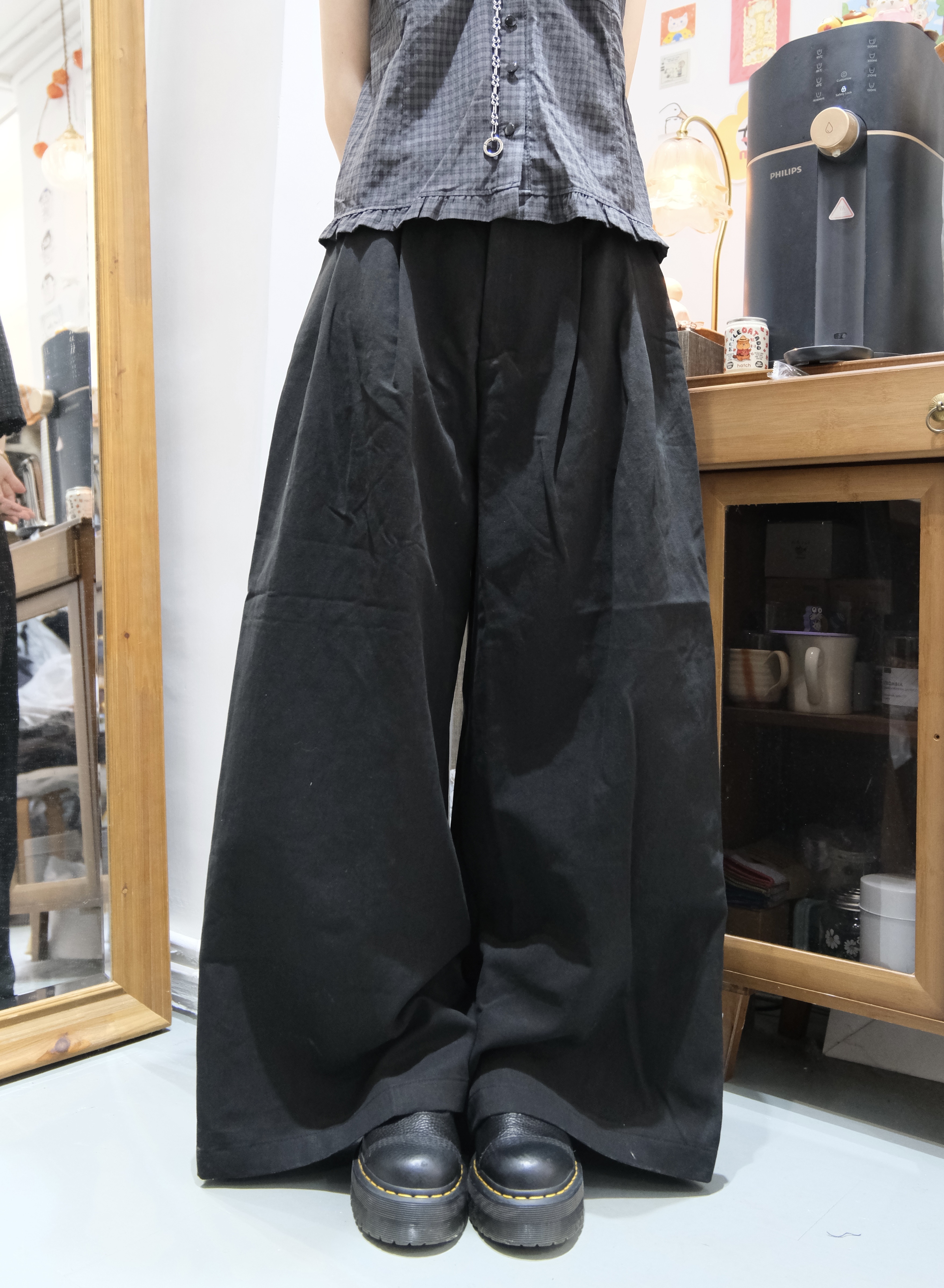 滑滑料直腳褲 ( BLACK)