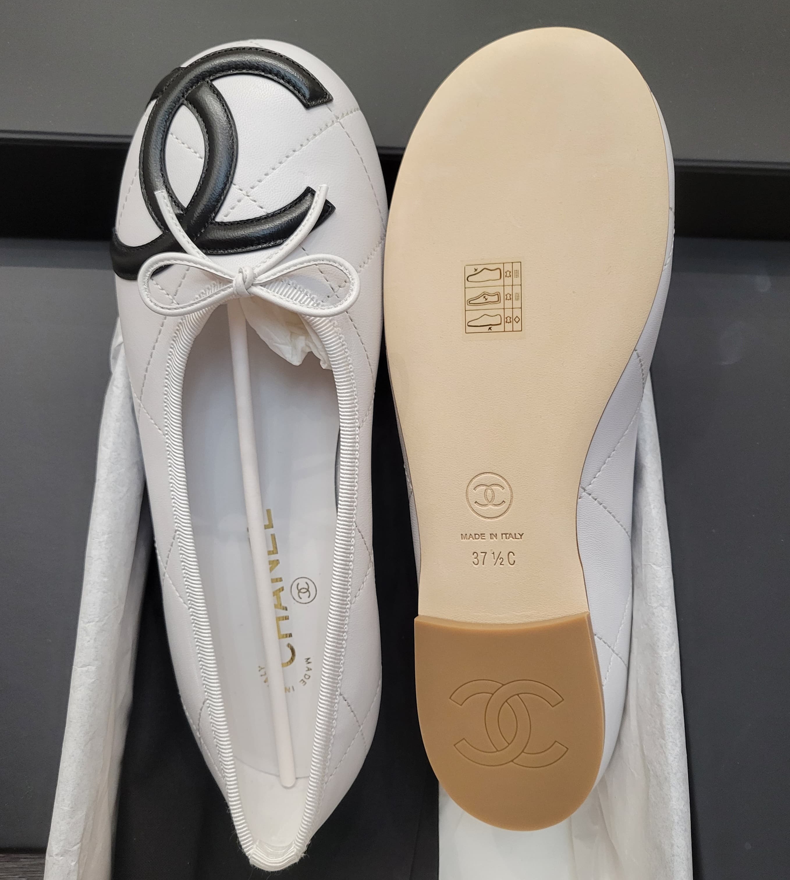 Chanel Cambon Ballet Flats White & Black Size 37 芭蕾舞平底鞋