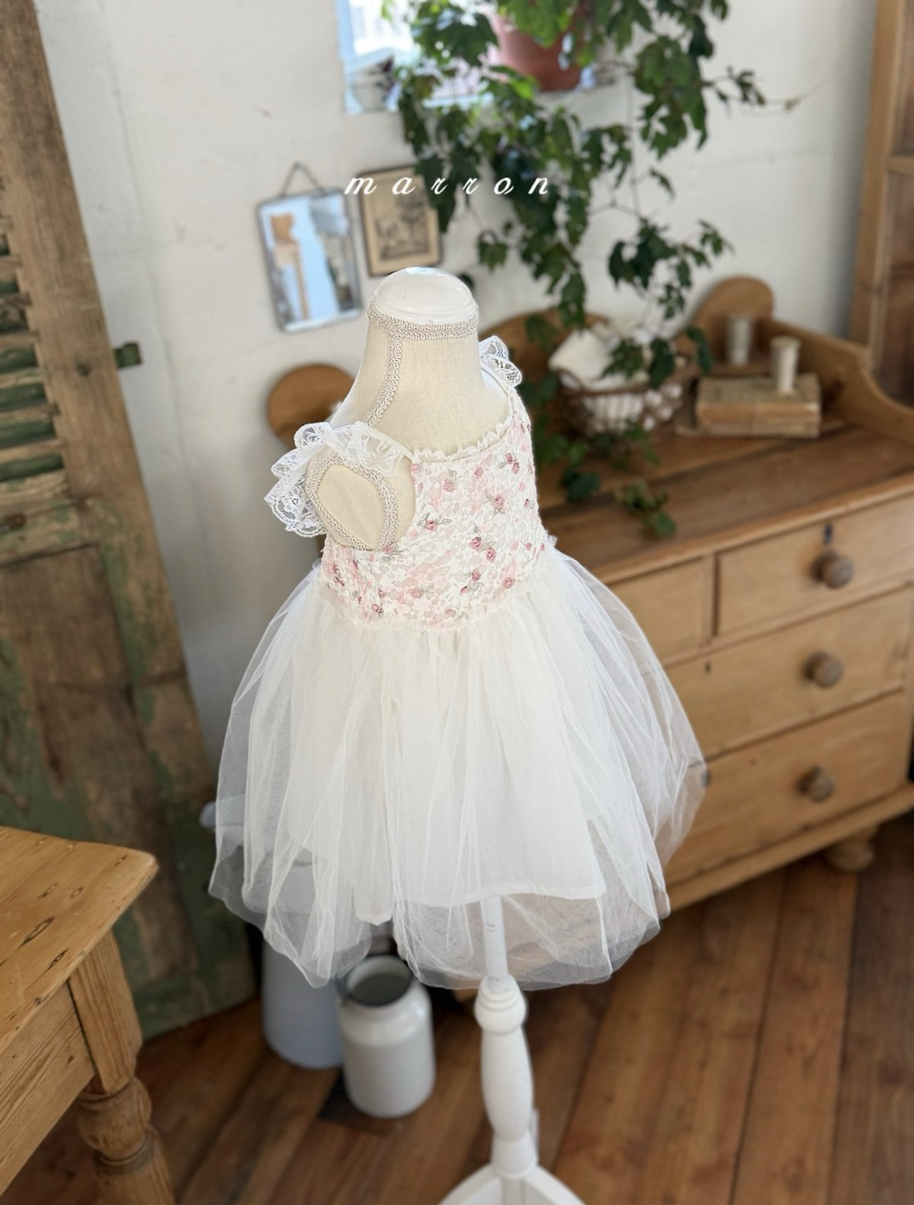 Marron Muelle Dress