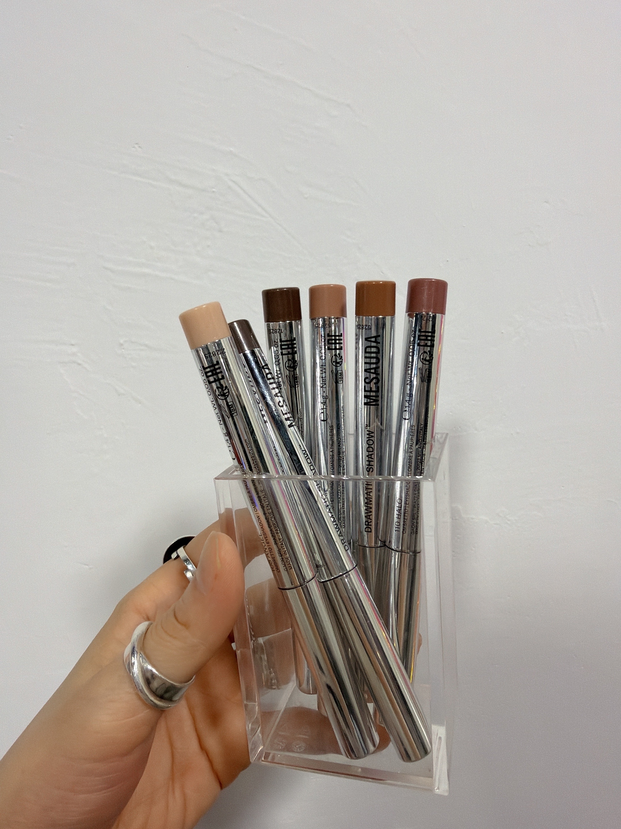 Mesauda 【眼影筆】6色 【$488/3支】【意大利製造】純素配方12 小時不脫妝【滿$400送眼影掃一枝】⭐️今團截單日：11/5， 下午5：00⭐️不設退換