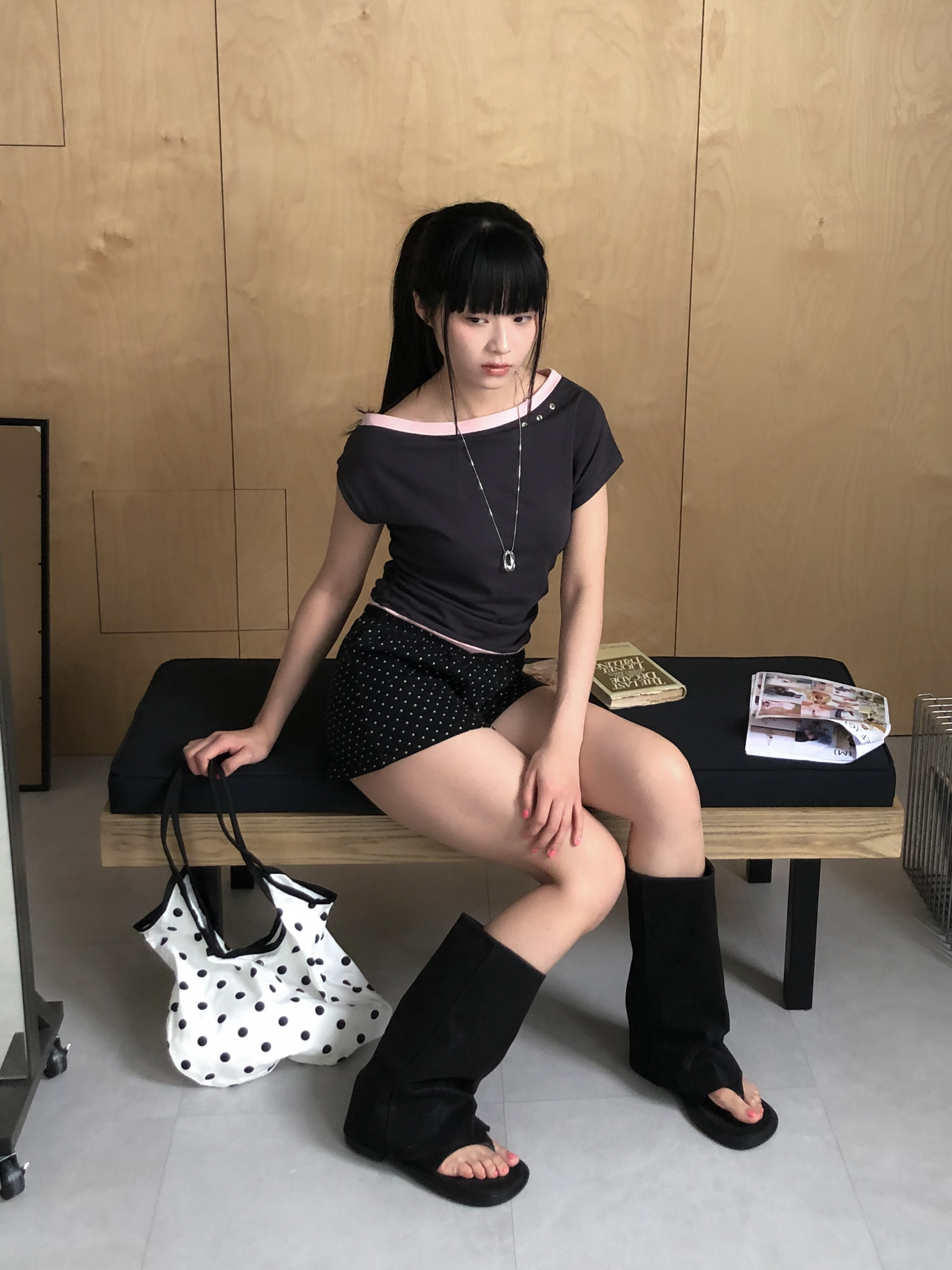 eyelet off-shoulder shirring tee #上衣