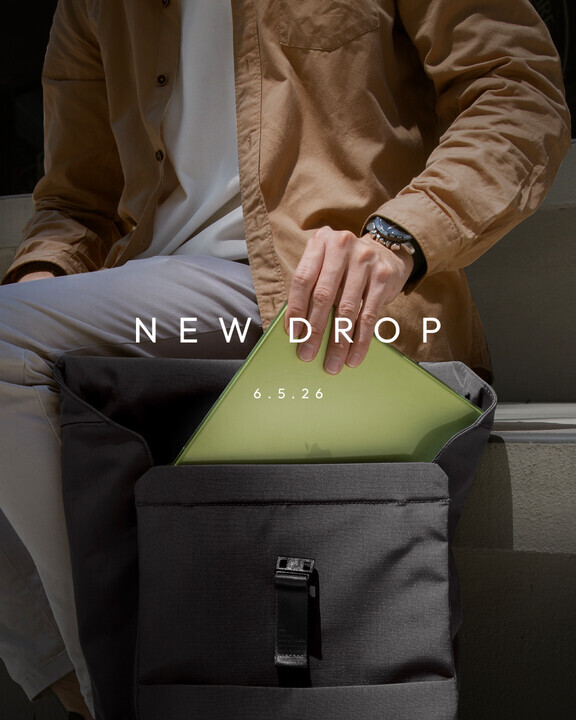 UNIQ Claro MacBook Neo 13" 超薄防刮電腦保護殼