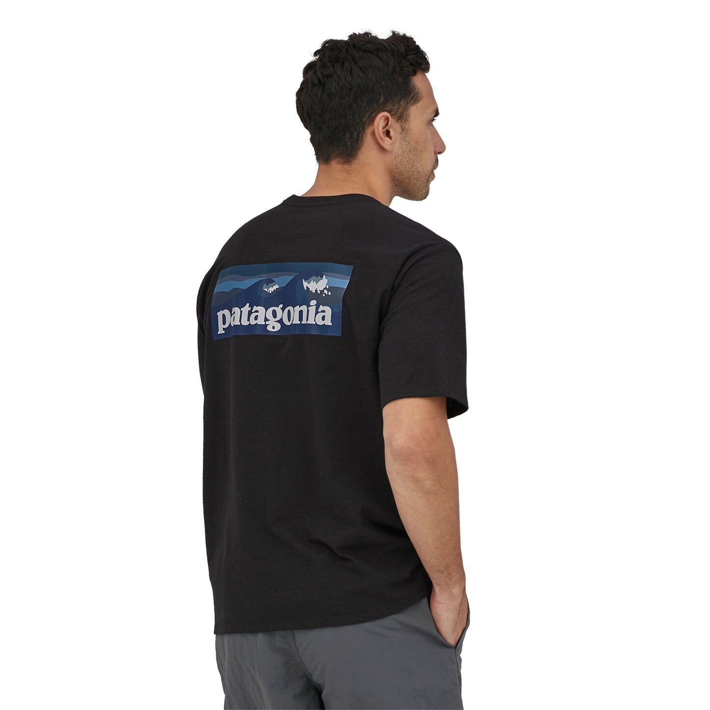 [Patagonia] 男款 Boardshort Logo Pocket Tee SS26 再生紗短袖上衣 (PT37655)