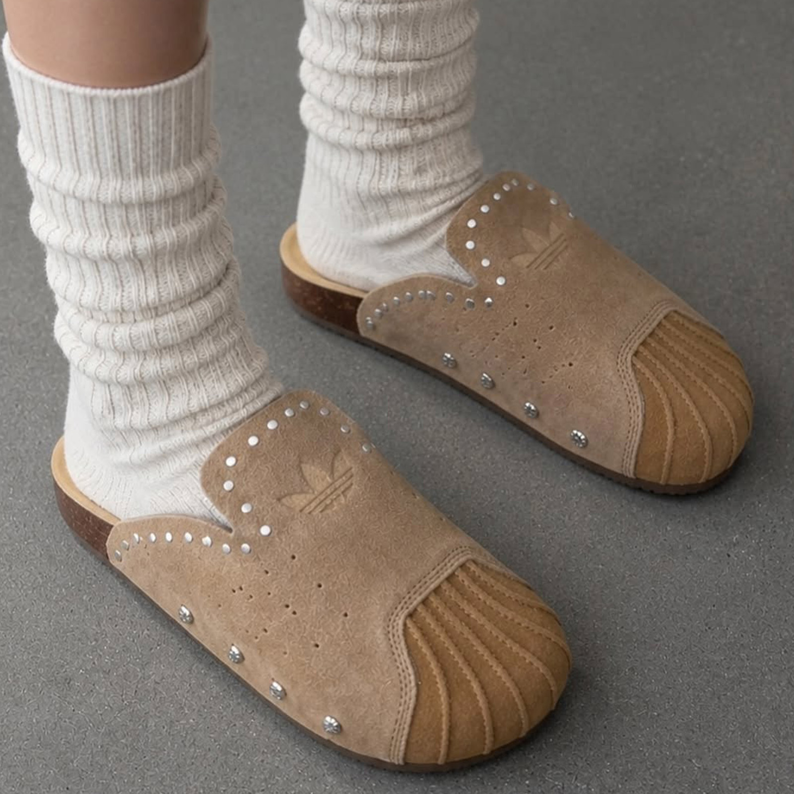 adidas ADIMULE SUPERSTAR 穆勒鞋 貝殼頭 懶人鞋 拖鞋 克羅心 鉚釘 麂皮 西部風 男女同款 KZ6604