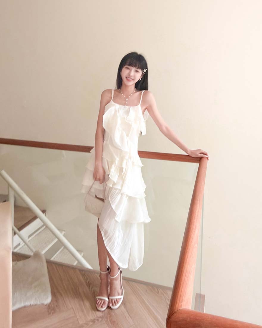 LINA LINA仙女光韻層次荷葉蛋糕斜擺絲光洋裝-柔美杏