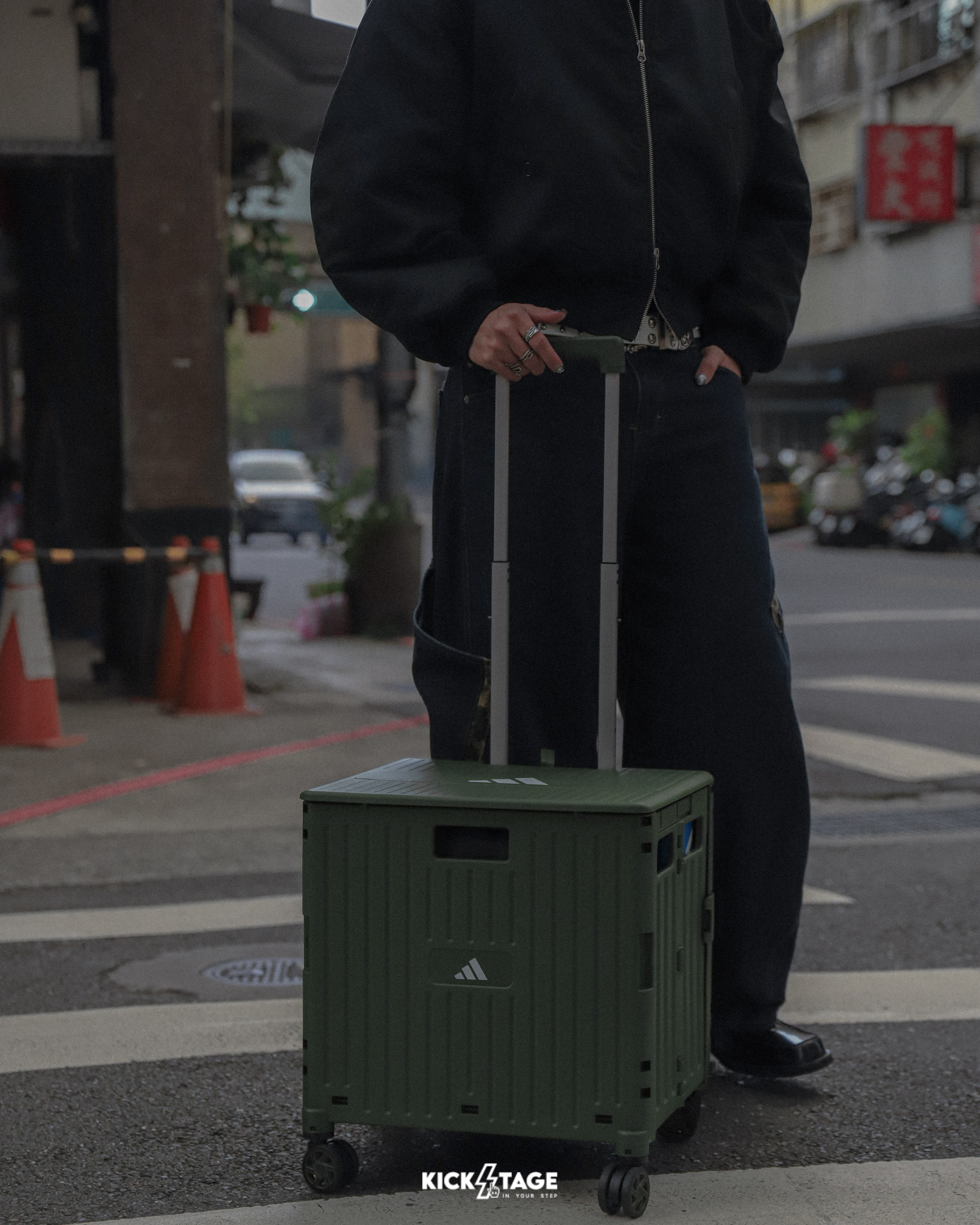 ADIDAS FOLDING CART 綠色 杯架 收納 置物 野餐 露營 多功能 摺疊 推車【ADCART】