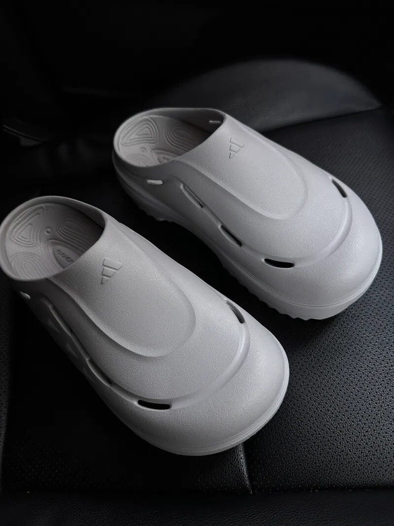 <雨天穿搭必備💦> Adidas OZWAVE CLOG 包頭拖鞋 灰色