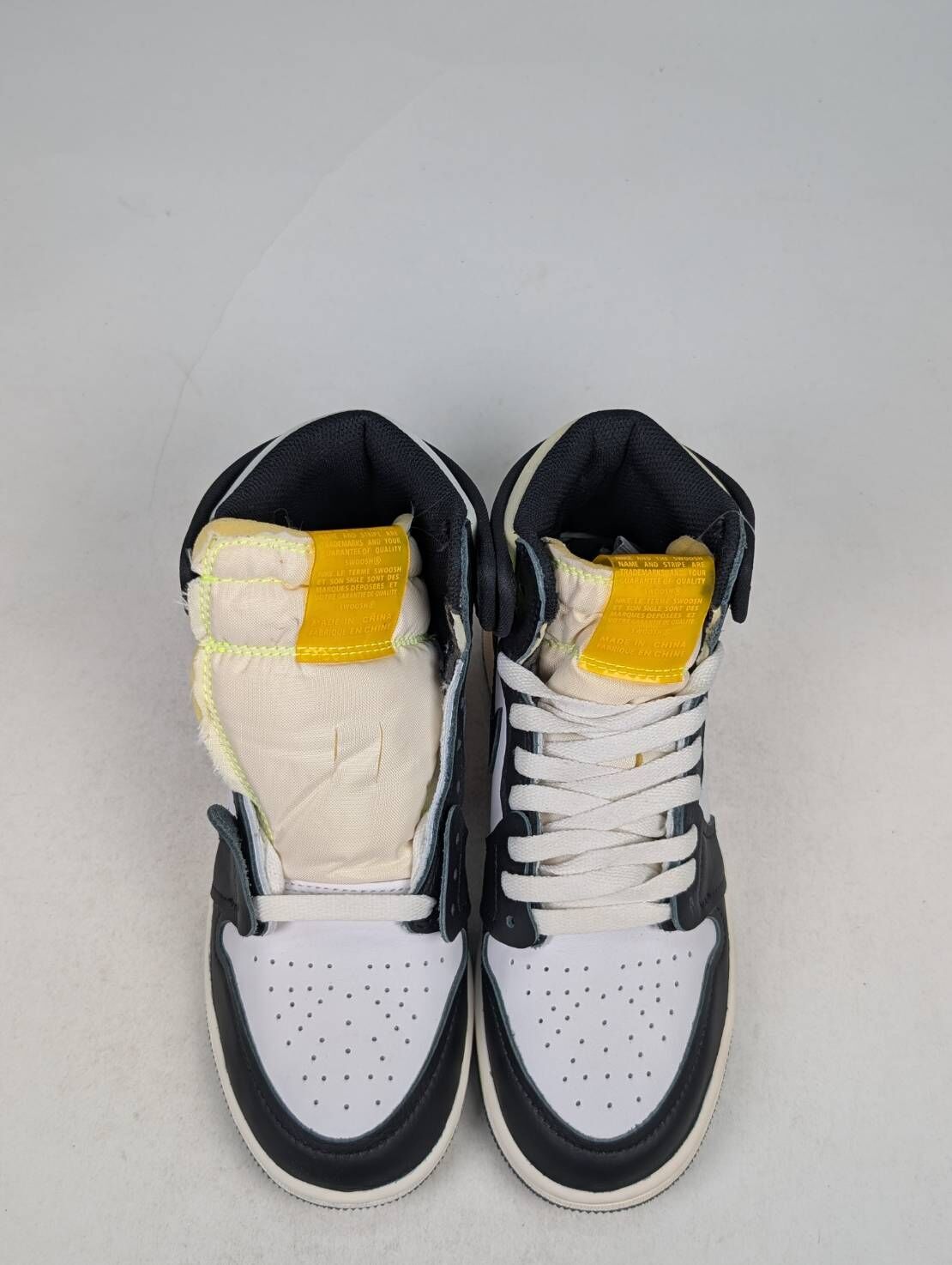 微瑕疵-左右腳中底泛黃鞋口色差 575441-118 4.5Y Air Jordan 1 Retro High OG GS 'Volt Gold' 大童鞋 黑黃橘