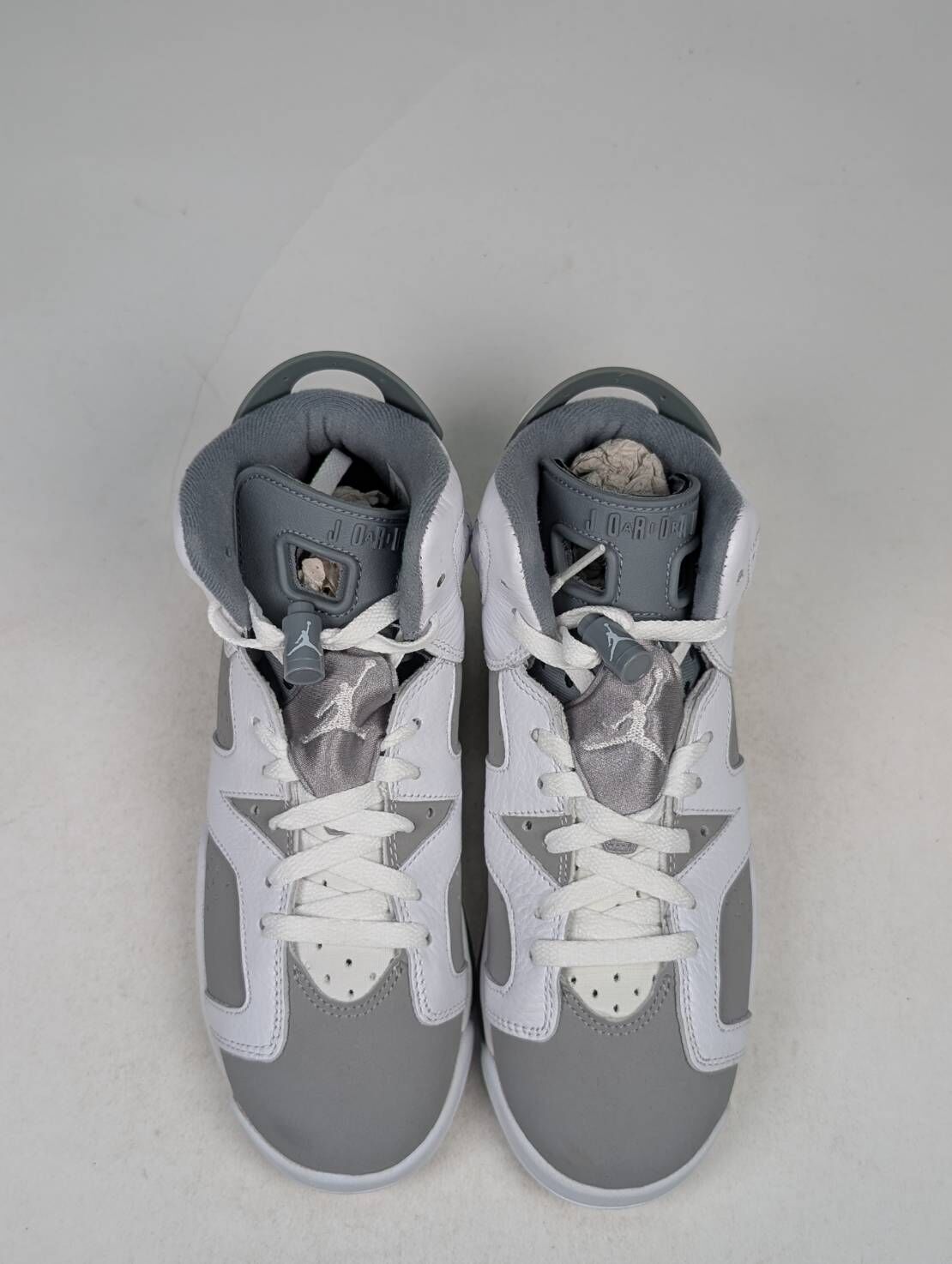 微瑕疵-左右腳中底鞋底後跟泛黃 384665-100 5.5Y Air Jordan 6 “ Cool Grey ” GS 酷灰 女款