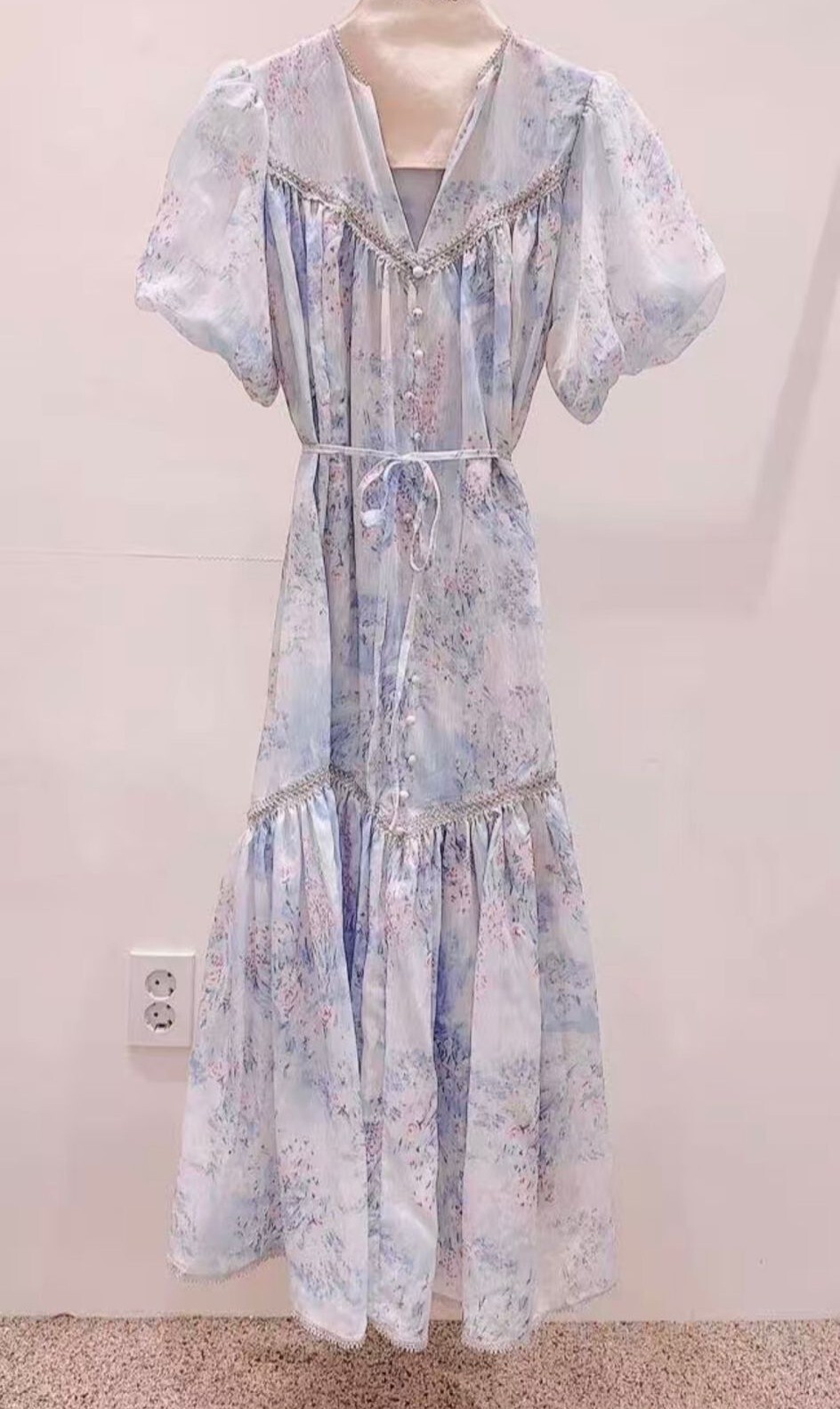 AW50  衫童自留價 胸40 腰42 hip50 長49.5 $849 (一口價)