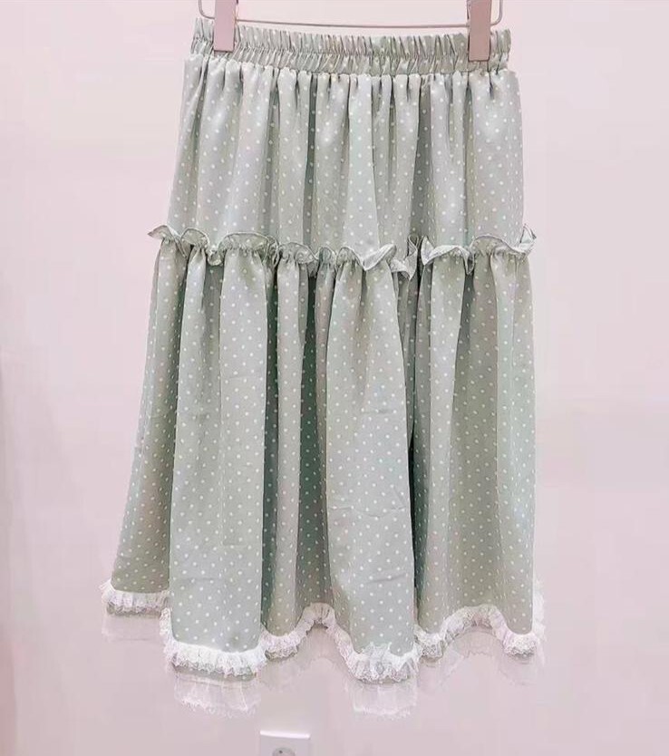 AW77   橡根波點裙  腰26-44 HIP48 長27.5 $629 (一口價)
