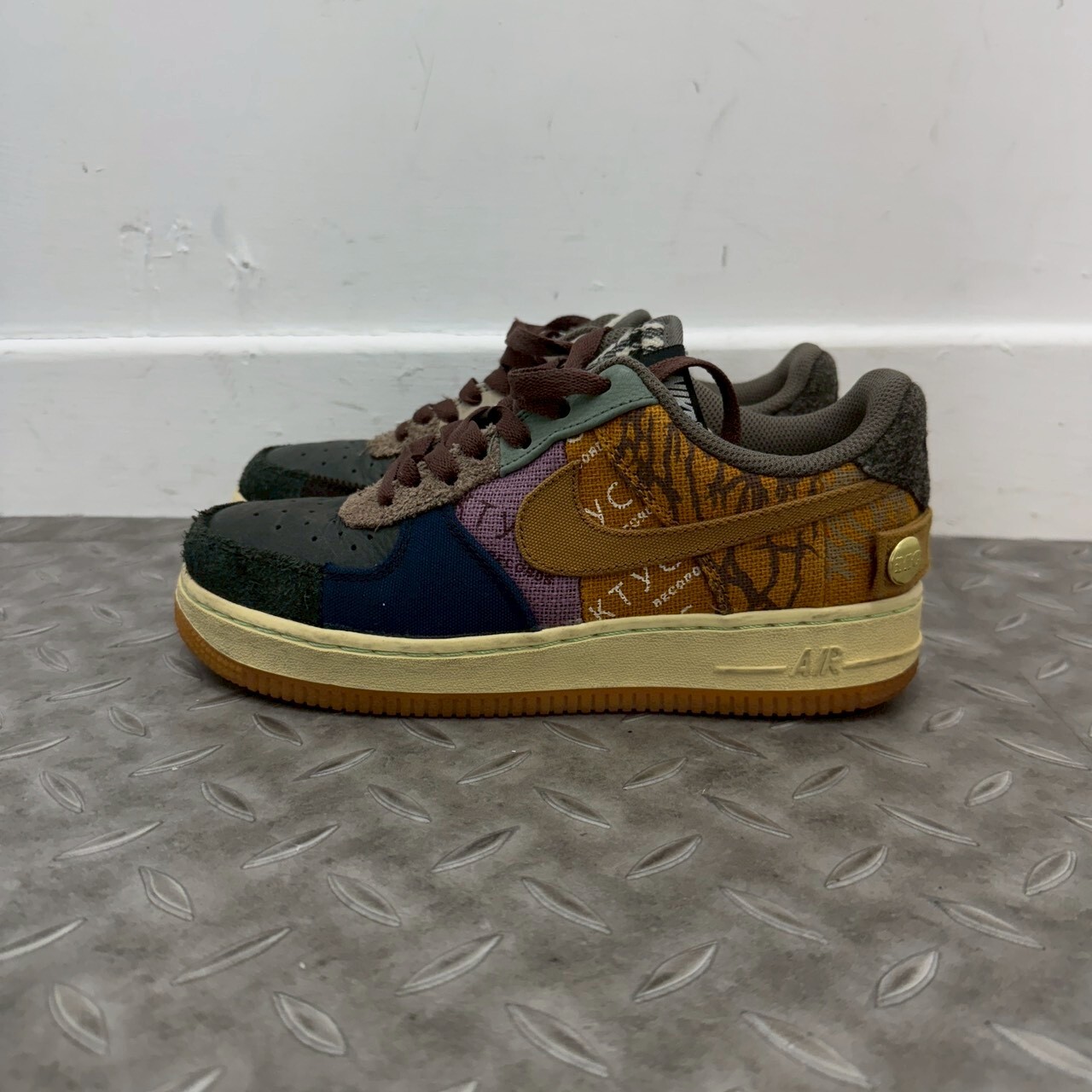 TRAVIS SCOTT × NIKE AIR FORCE 1 LOW CACTUS JACK SIZE 23.5CM