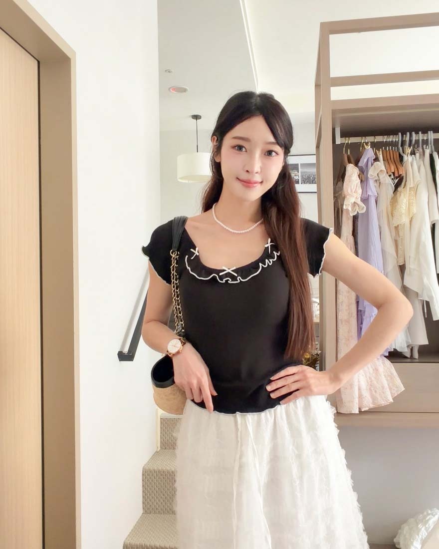 LINA LINA輕甜好感蝴蝶結滾邊BRA TOP上衣-迷人黑