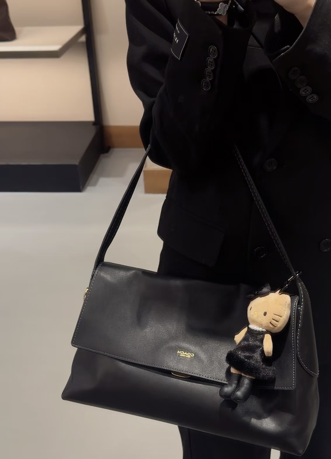 代購-COACH Chelsea 30 麂皮內襯 天然粒面牛皮革 單肩包 大號 楓樹棕色/黑
