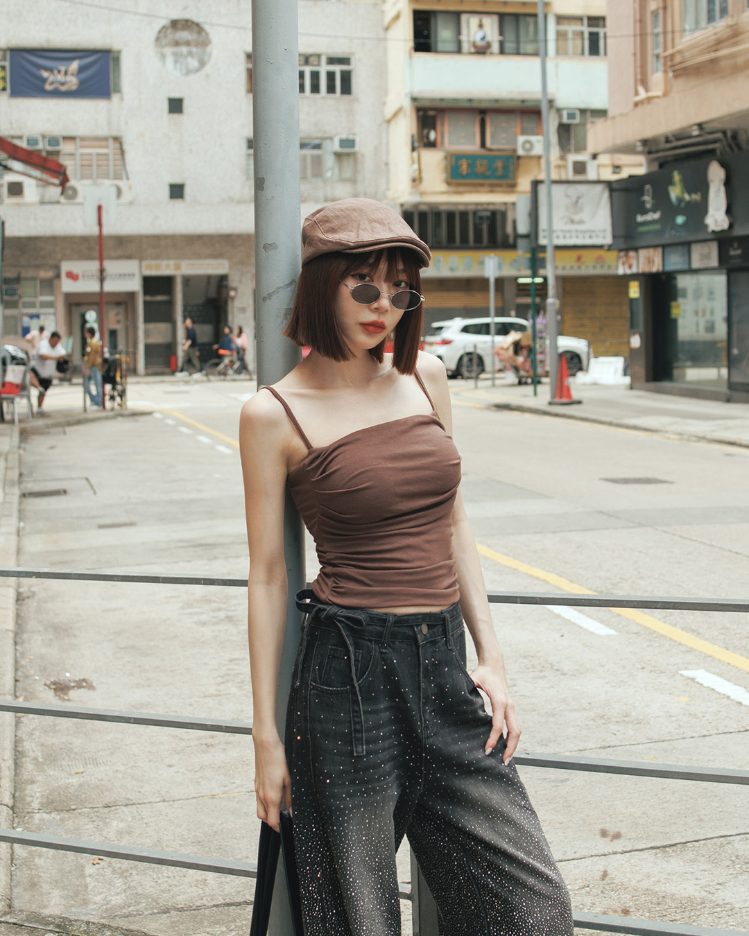 Side-pleated spaghetti strap tank top with bra, available in five colors.【01041959】in stock+pre-order