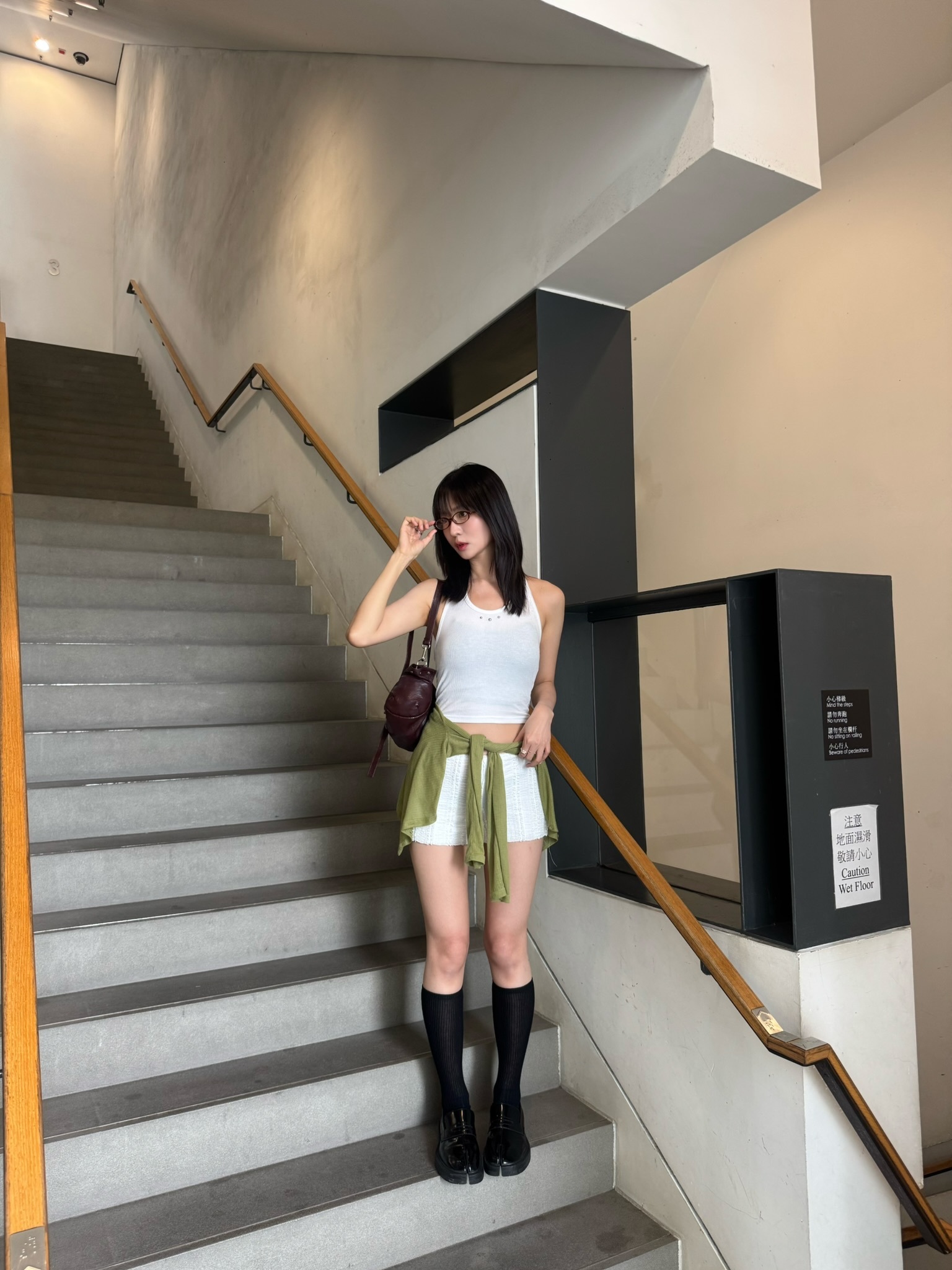 (訂購)個性蛋糕小短褲 P260503(白/黑)