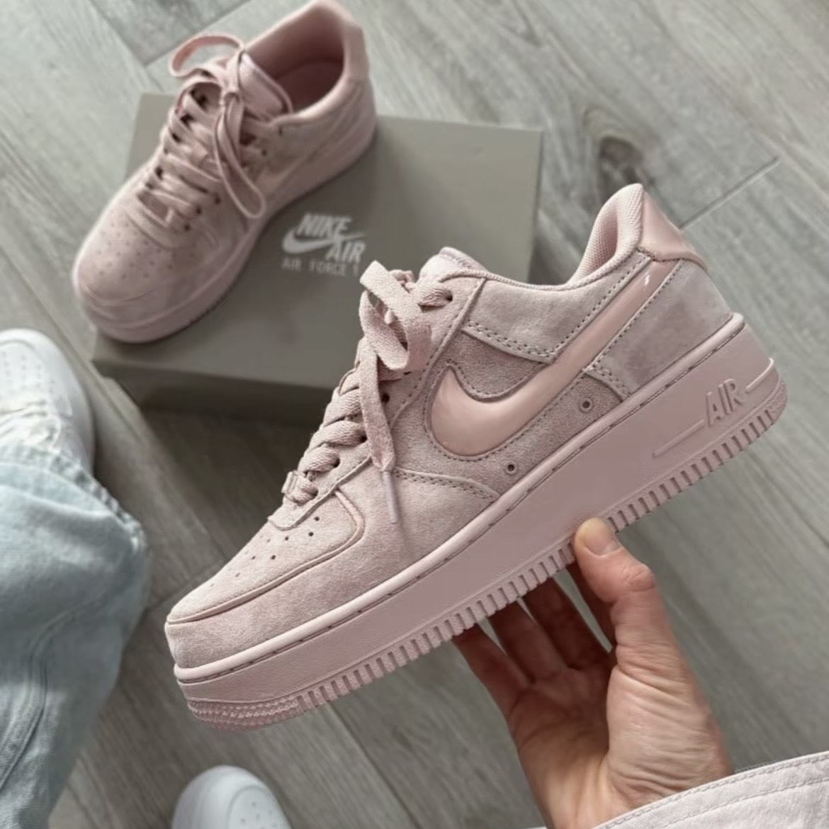 NIKE AIR FORCE 1 櫻花粉 淡粉 麂皮 泡泡勾 空軍一號 休閒鞋 女鞋 HV4406-601