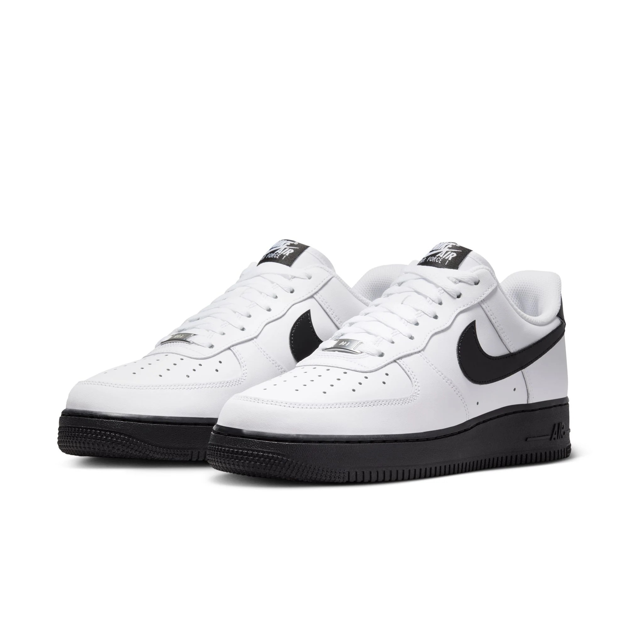【逢甲 FUZZY】Nike Air Force 1"White Black" 白黑底 FJ4146-129