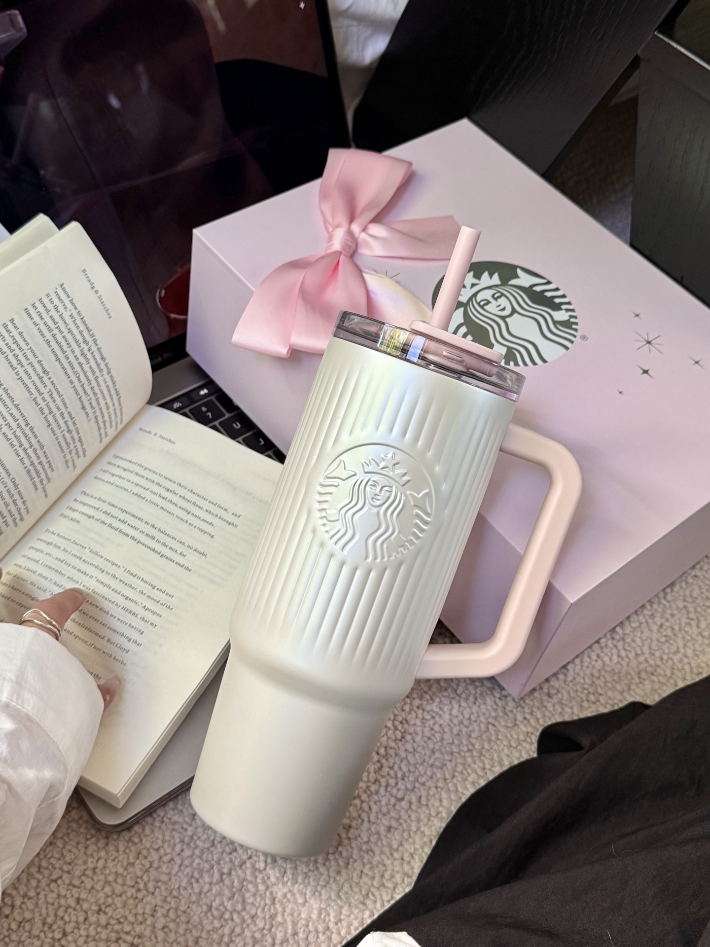 代購-Starbucks星巴克 星動告白系列 保溫杯 水杯  粉白款雙飲口不鏽鋼杯 910ml