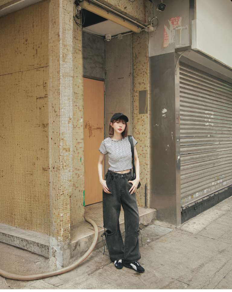 Color-blocked striped short-sleeved top with ruffled trim, available in four colors.【01099493】in stock+pre-order