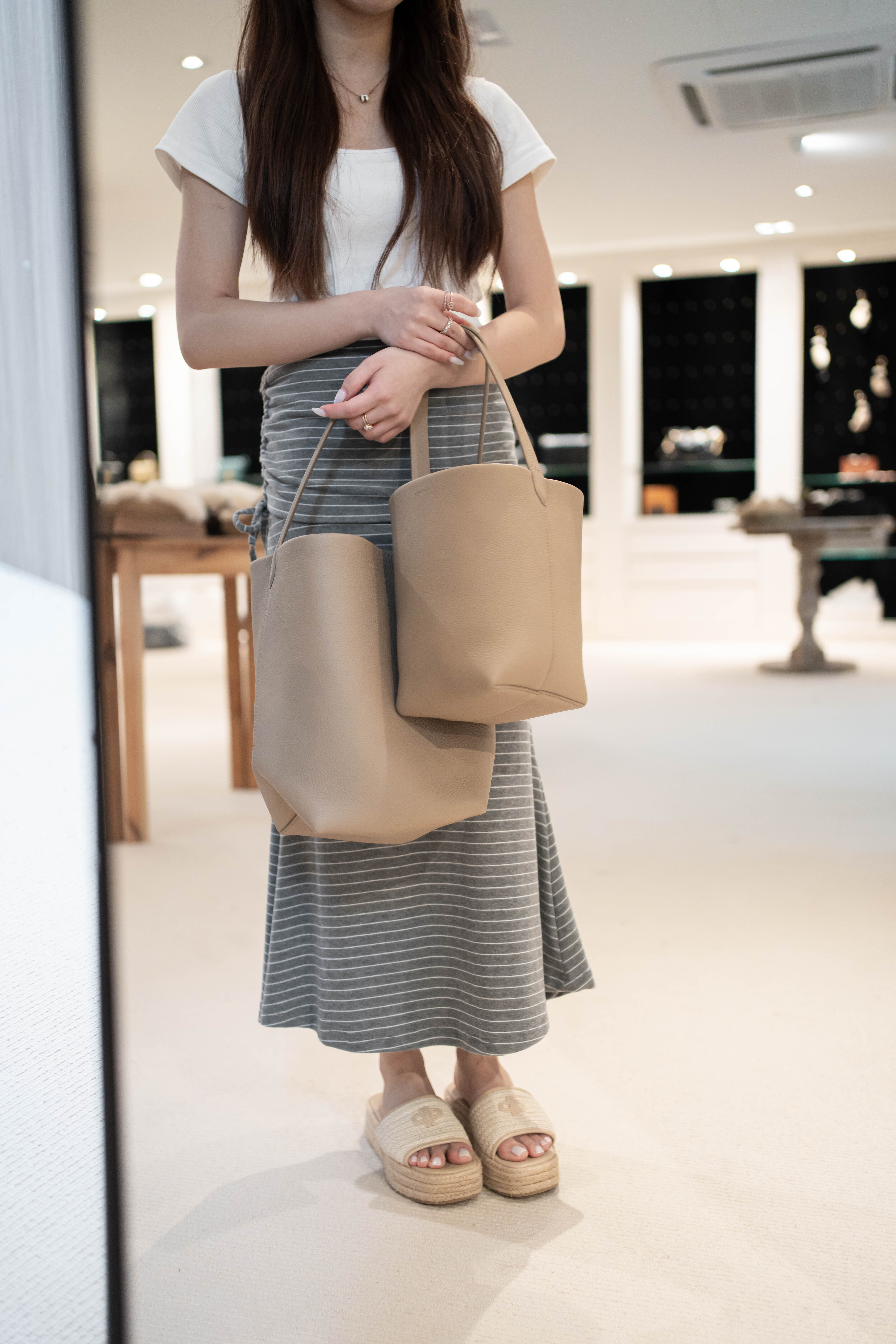 The Row Small N/S Park Tote Bag 深灰褐色