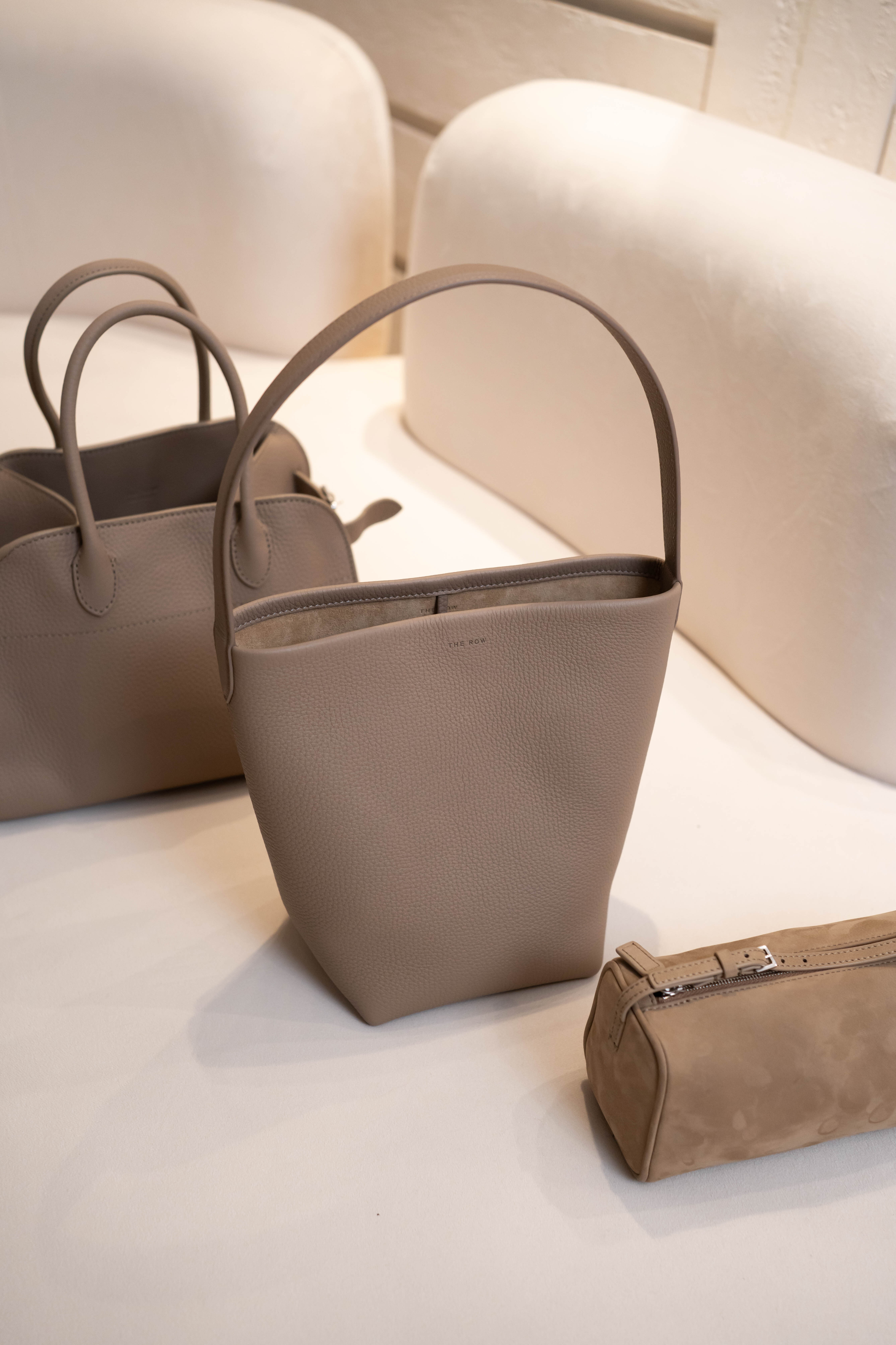 The Row Small N/S Park Tote Bag 深灰褐色