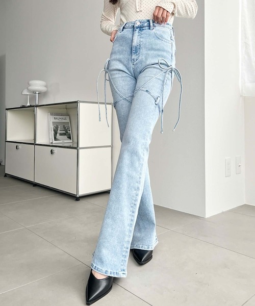 日系品牌服飾 moment+ 側邊綁帶彈性喇叭牛仔褲 綁帶 緞帶 喇叭褲 牛仔褲 寬褲 長褲 牛仔喇叭褲 (任買兩件711免運)/預購