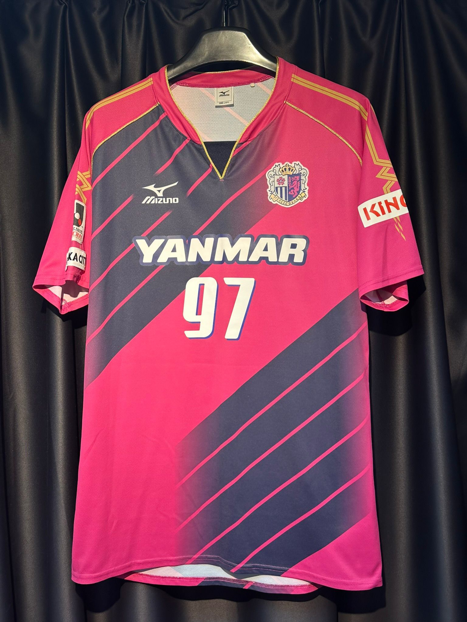 2013  CEREZO OSAKA HOME SHIRT   (USED   8/10)