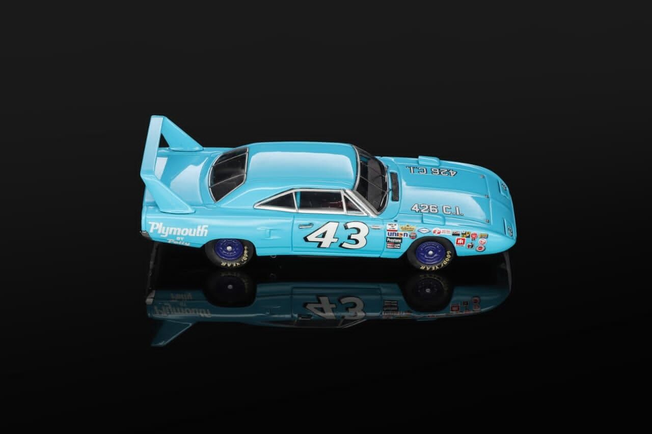 預訂:1/64 Mirage Plymouth Superbird Blue #43 (MPSBL43 )