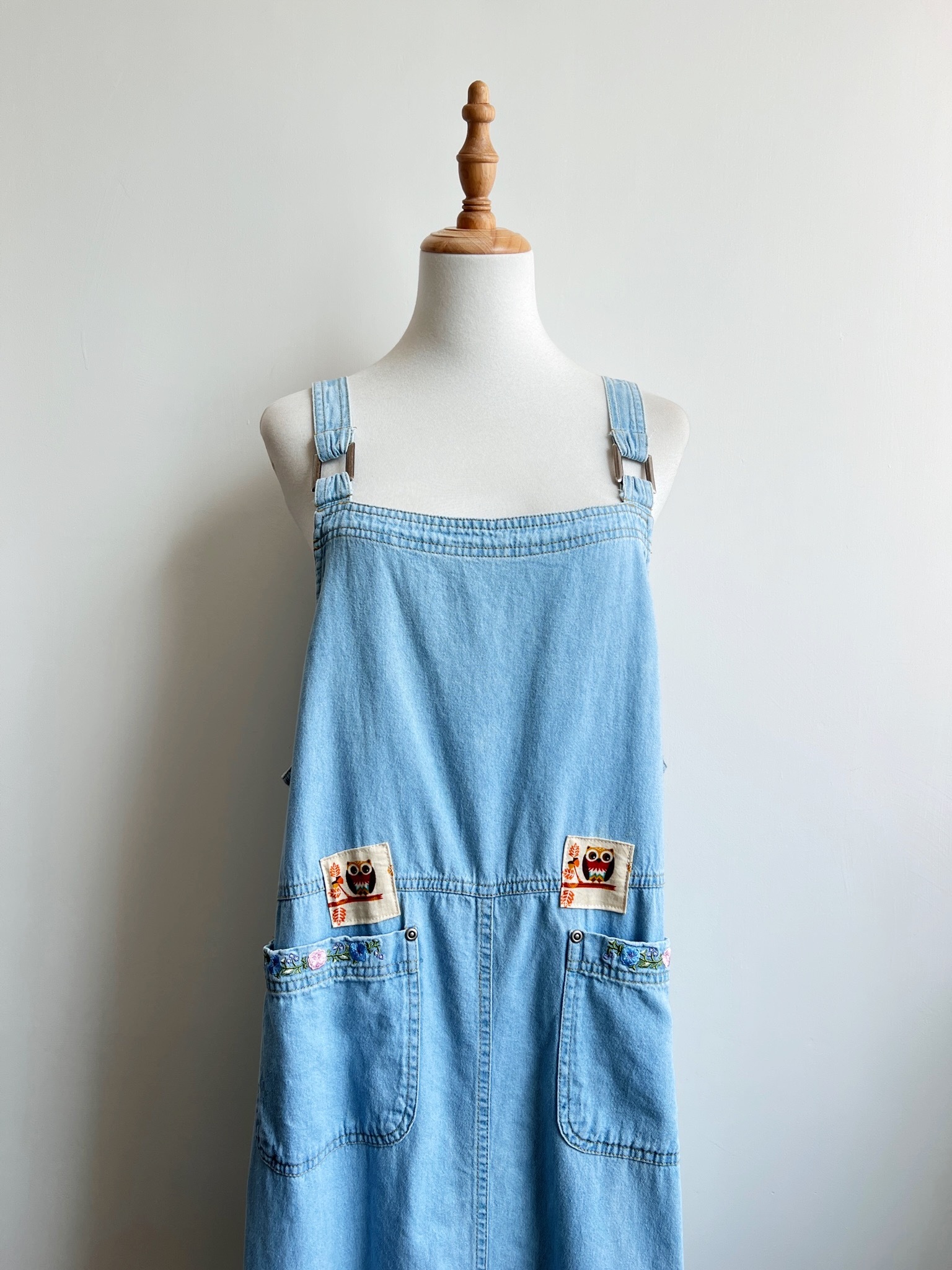 可愛貓頭鷹刺繡吊帶牛仔裙